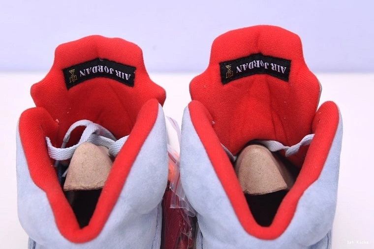 400 Trophy CI1899 Ice 5   Retro Jordan - Blue Room 0417